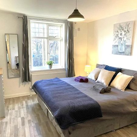 Supreme - 1 Bedroom Apart Sleeps 4 Short/Long Stay Gillingham  Dış mekan fotoğraf
